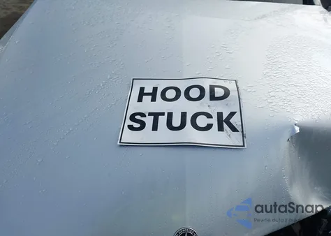 2018 Mercedes-Benz C 300 4Matic z USA, uszkodzony, nr VIN 55SWF4KB6JU260421